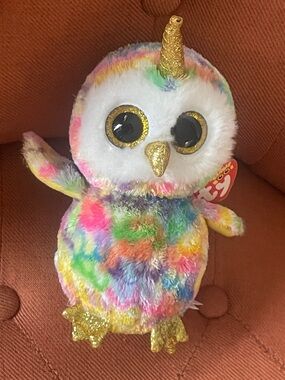 Ty Rainbow Unicorn Owl Plush with Gold Glitter Horn and Feet